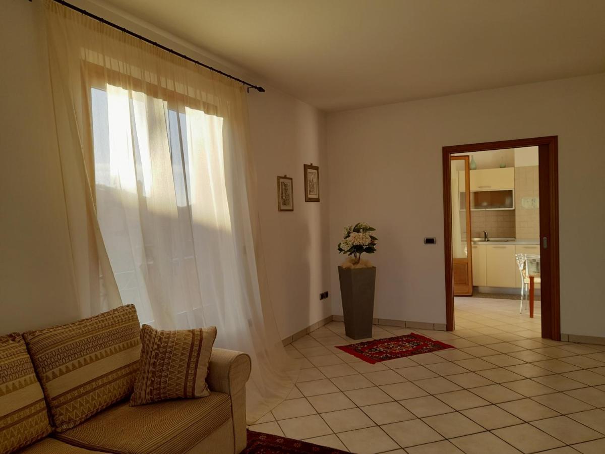 Un Passo Alla Volta Torrenieri Exterior foto